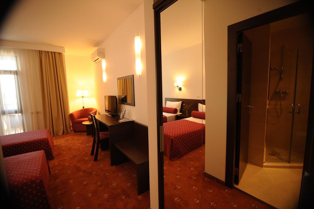 Hotel Mon Jardin Mahmudia Quarto foto