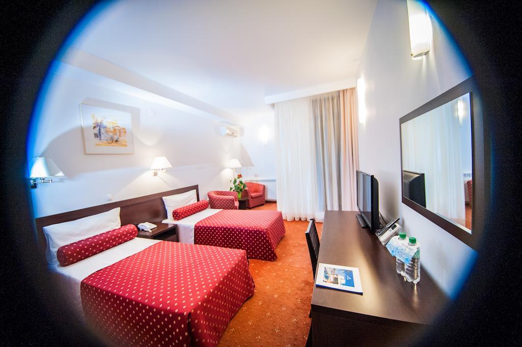 Hotel Mon Jardin Mahmudia Quarto foto