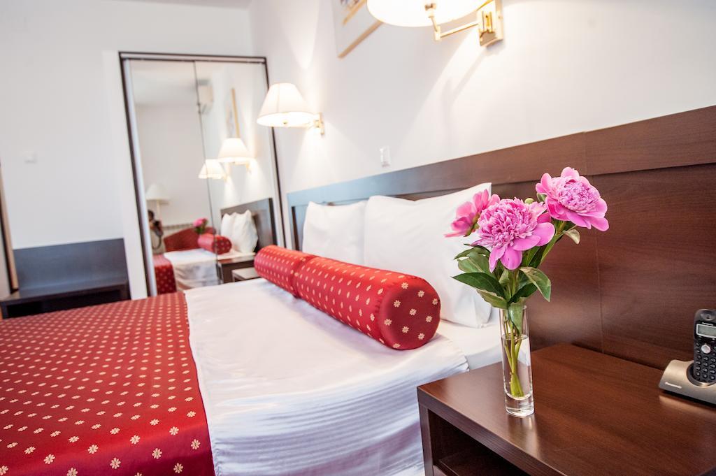 Hotel Mon Jardin Mahmudia Quarto foto